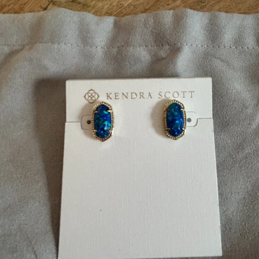 KENDRA SCOTT Kyocera Opal Ellie Stud Earrings Blue
